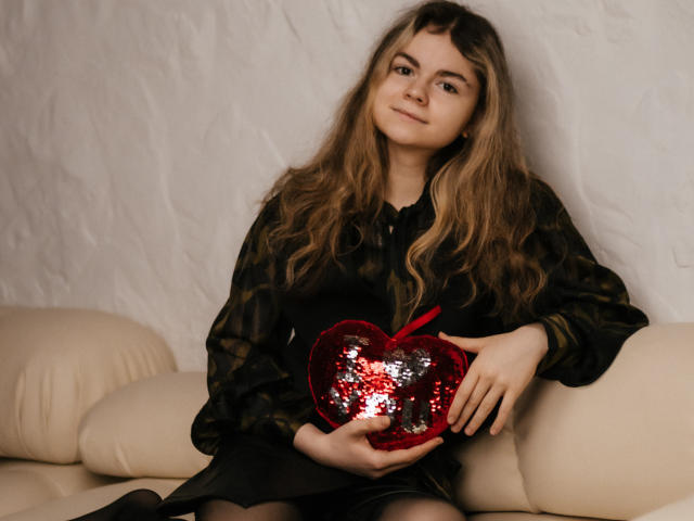 TinaRedly - Élő pornó és szexkamera - 24281185