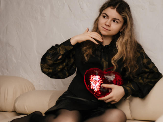 TinaRedly - פורנו בשידור חי ומצלמת סקס - 24281229