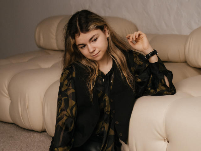 TinaRedly - Live porn &amp; sex cam - 24281513