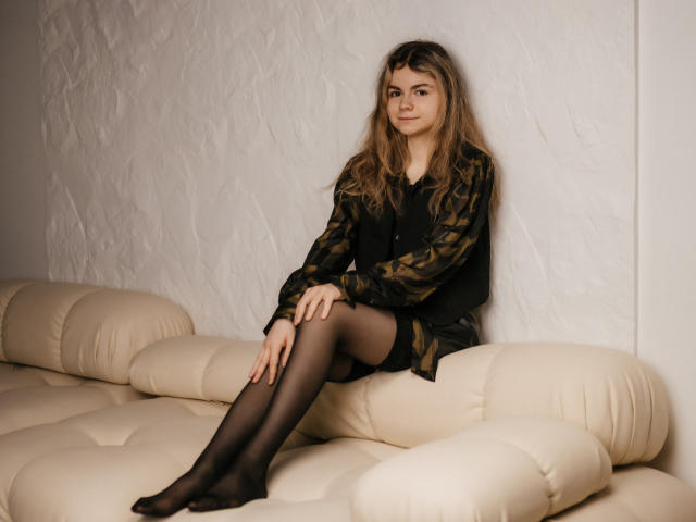 TinaRedly - Porno na żywo i seks kamera - 24281593