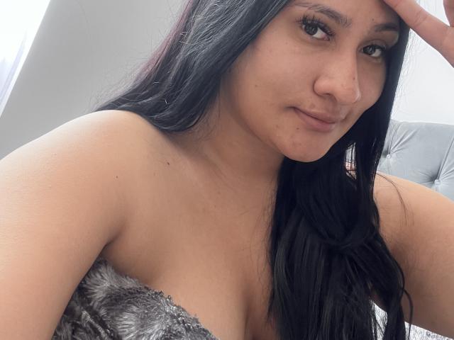 ShiaraRussi - פורנו בשידור חי ומצלמת סקס - 24290025