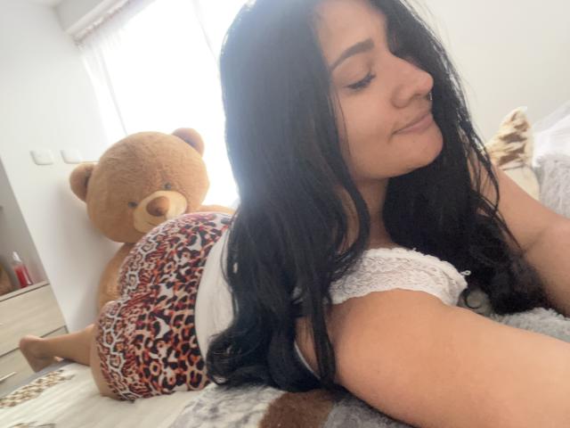 ShiaraRussi - Live porn &amp; sex cam - 24290117