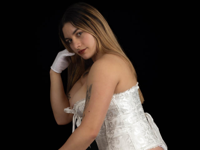 AtheneaRossi - Live sexe cam - 24291569