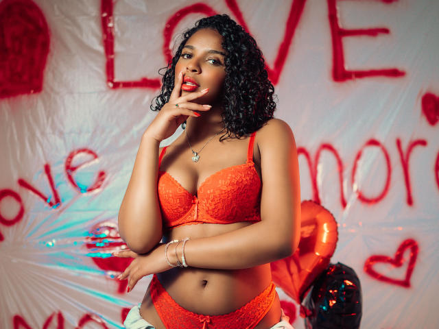 LisaMendez - Élő pornó és szexkamera - 24295905