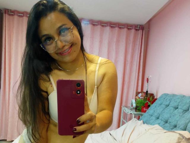 AnnaSpel - Élő pornó és szexkamera - 24299793