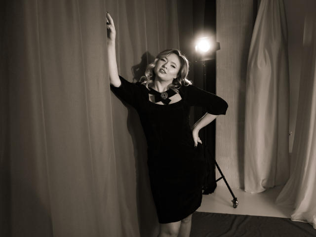 SallyVerda - Live sex cam - 24300517