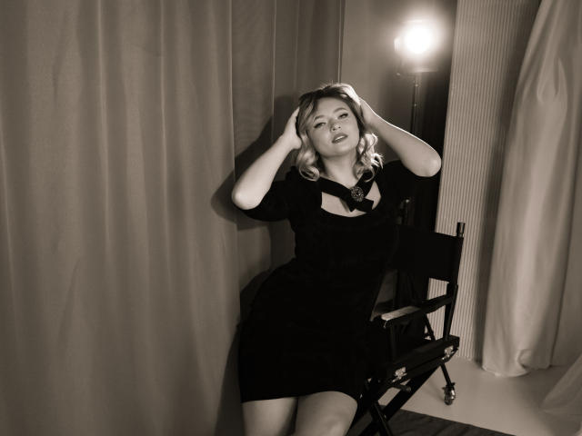 SallyVerda - сексуальная веб-камера в реальном времени - 24300585