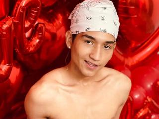 TheoStevens - Live sex cam - 24301689