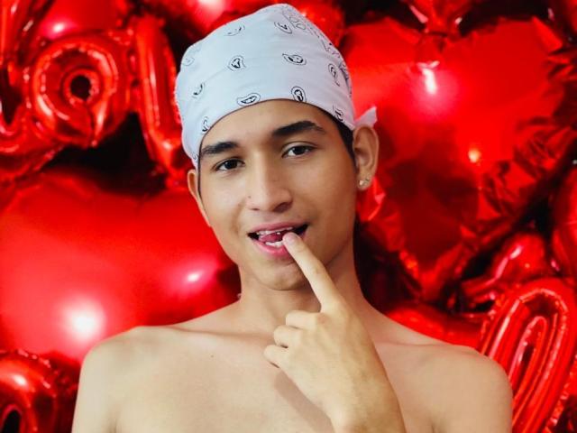 TheoStevens - Live porn &amp; sex cam - 24301741