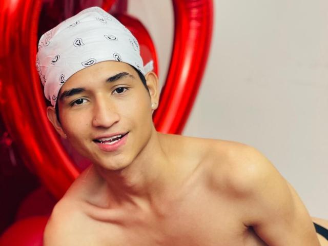 TheoStevens - Live porn &amp; sex cam - 24301773