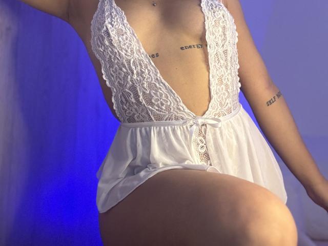 EmmaWaltter - Camera khiêu dâm &amp; quyến rũ trực tiếp - 24305065