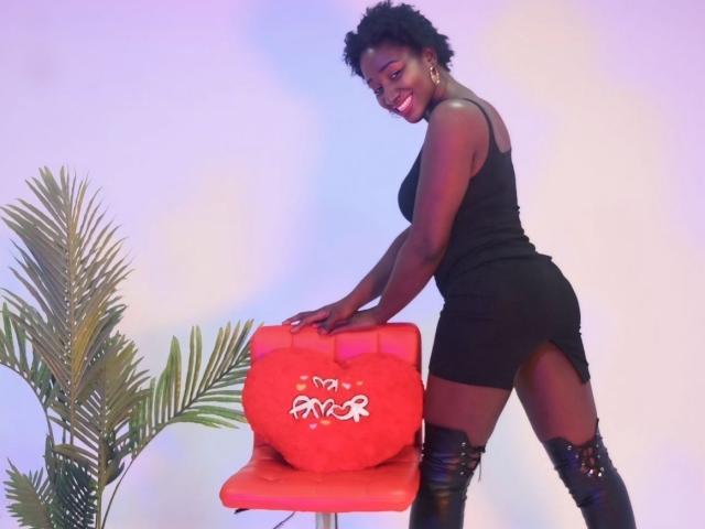 TereSwein - פורנו בשידור חי ומצלמת סקס - 24305645