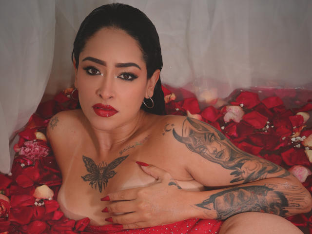 SukiDenim - сексуальная веб-камера в реальном времени - 24305965