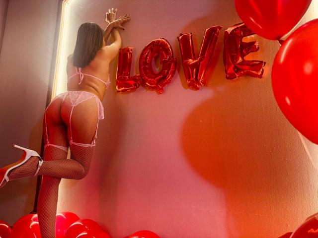 AdelaShery - פורנו בשידור חי ומצלמת סקס - 24308297