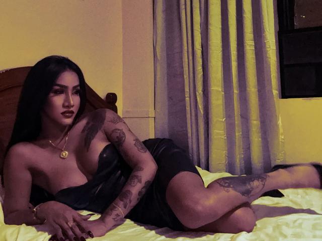 ShemaleVictoriaX - Live porn &amp; sex cam - 24311285