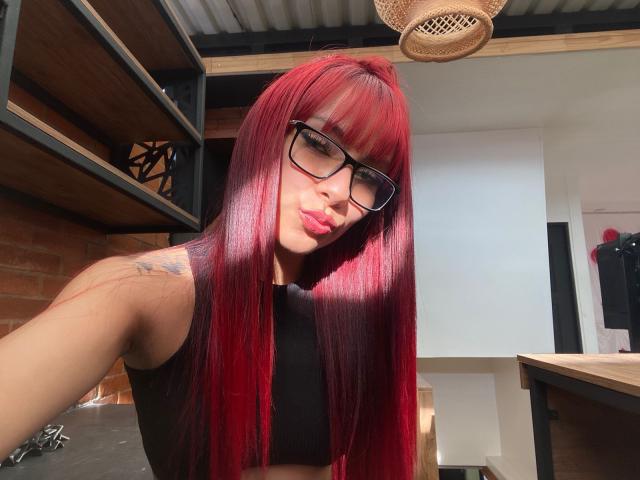 ValeryHarllow - Live Sex Cam - 24312401