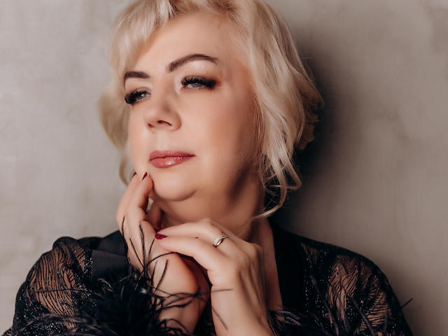 BozhenaNude - сексуальная веб-камера в реальном времени - 24313589