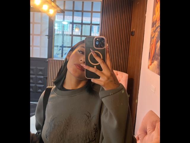 SalomeMille - Live porn &amp; sex cam - 24313993