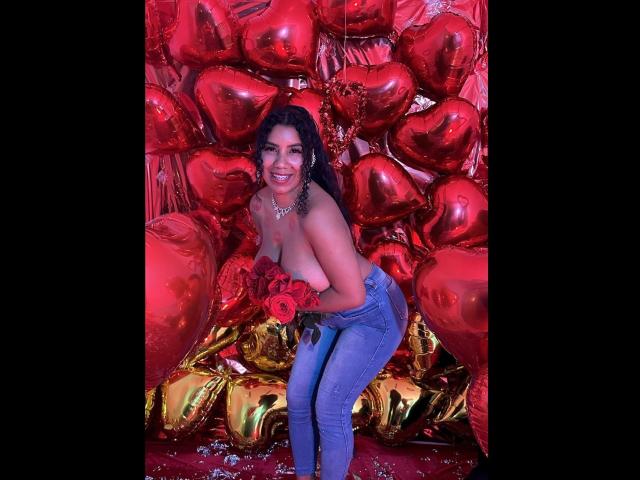 SerenaWillow - Porno na żywo i seks kamera - 24314665