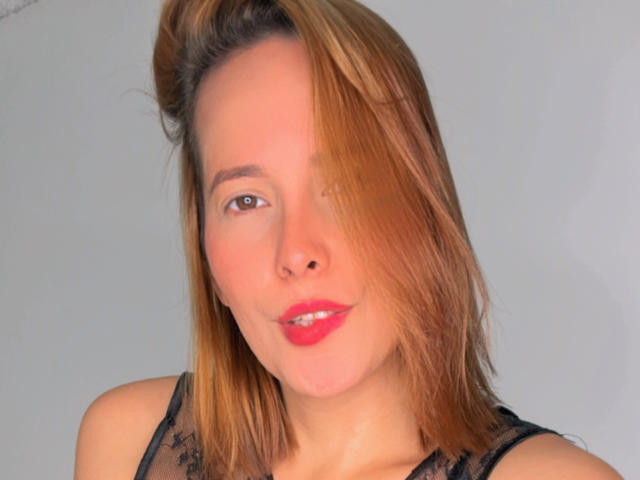 SaritaVelez - Live porno og sexkamera - 24317909