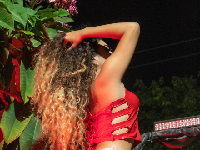 LizzaTaila - Élő pornó és szexkamera - 24319989