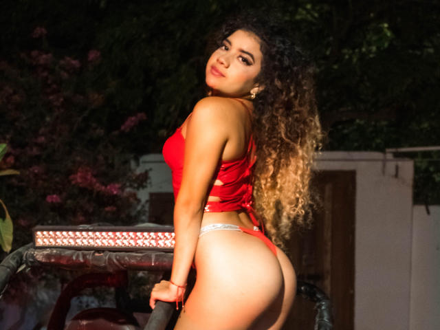 LizzaTaila - Live porn &amp; sex cam - 24320001