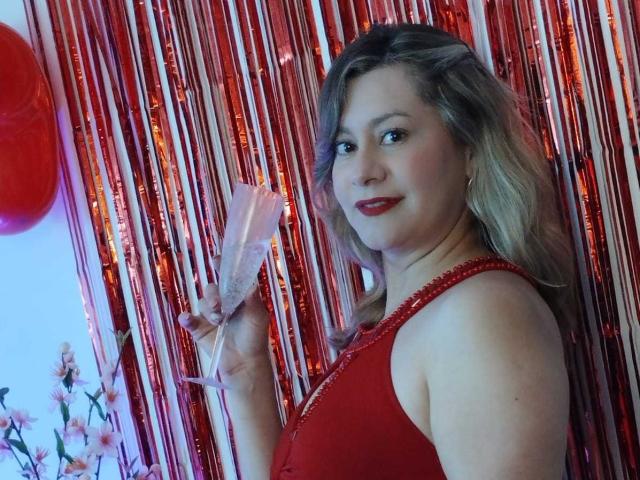 ChanellTaylorS - Live sex cam - 24323377