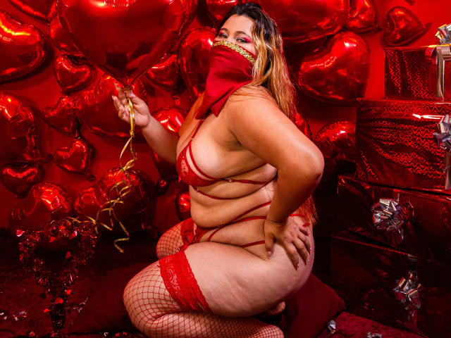 SalmaAzaman - сексуальная веб-камера в реальном времени - 24323817