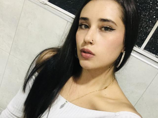 TiffanySilvye - Live porn &amp; sex cam - 24326913