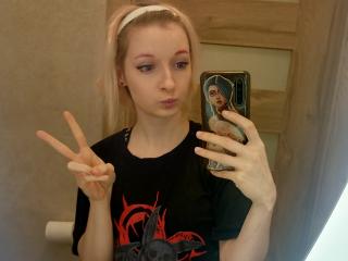 AmazingBlair - Live porn &amp; sex cam - 24328765