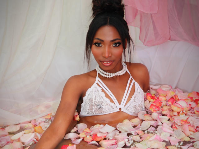 SabrinaDevil - сексуальная веб-камера в реальном времени - 24332413