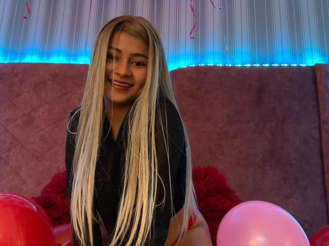 SofiaPassione - פורנו בשידור חי ומצלמת סקס - 24332669
