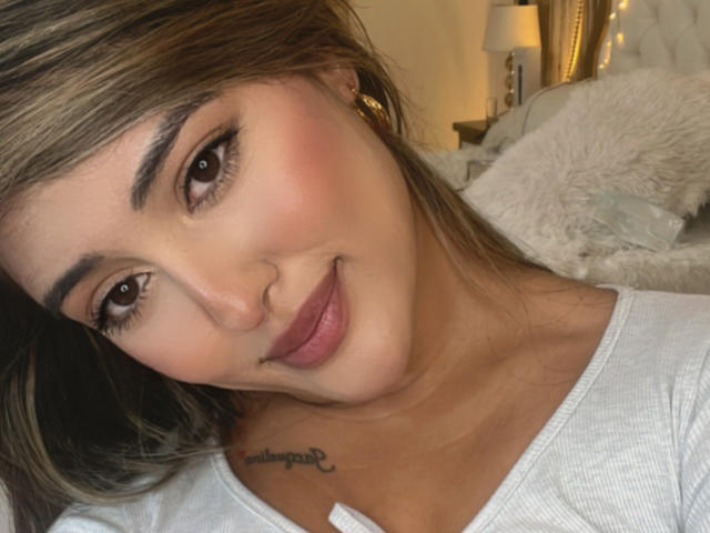 MaeCollins - Live porn &amp; sex cam - 24337605