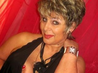 PoshLady - chat online sexy with a curvy woman MILF 