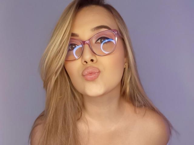 ZoeTobon69 - Live porn &amp; sex cam - 24347413