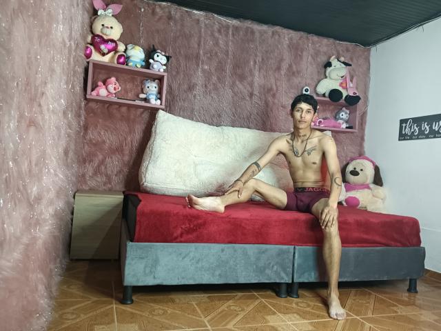 MeganLiam - Live porn &amp; sex cam - 24353133