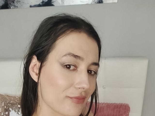 JuliaHuntis - Live porn &amp; sex cam - 24354545