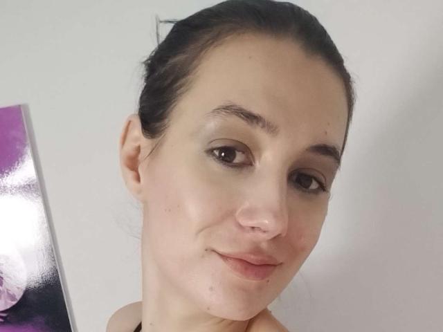 JuliaHuntis - Live porn &amp; sex cam - 24354773