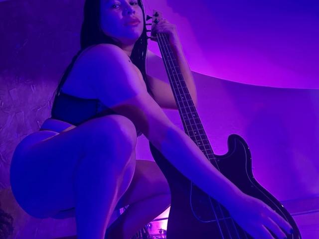 AlmaWhite69 - Live porn &amp; sex cam - 24355177