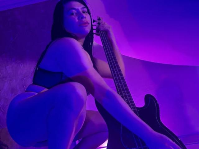 AlmaWhite69 - Live porn &amp; sex cam - 24355225