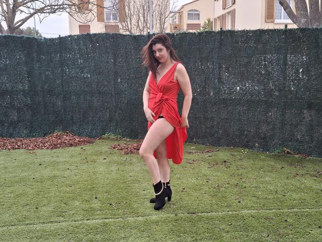 LaFrancaiseJessy - Live sex cam - 24355701