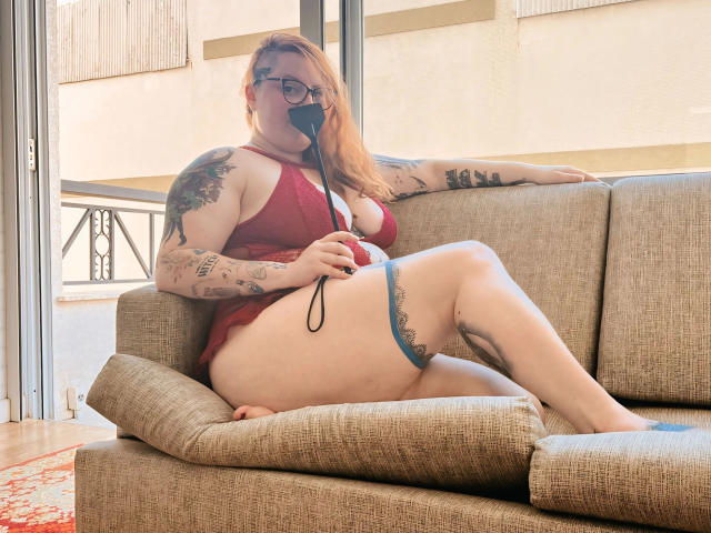 LadyValk-hot - Live porn &amp; sex cam - 24356829