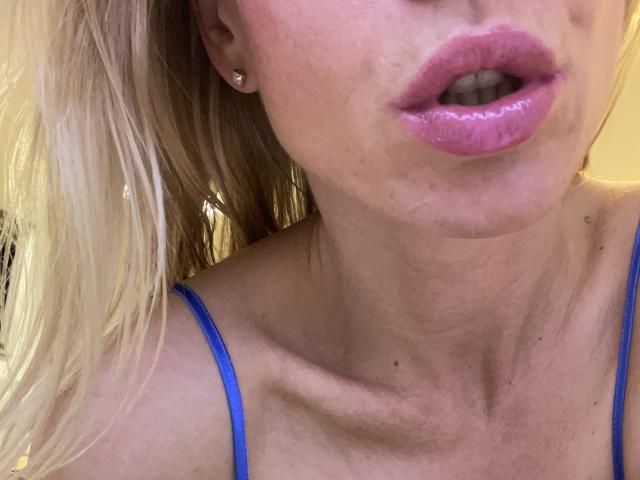 SandraSwweet - Live Sex Cam - 24358165