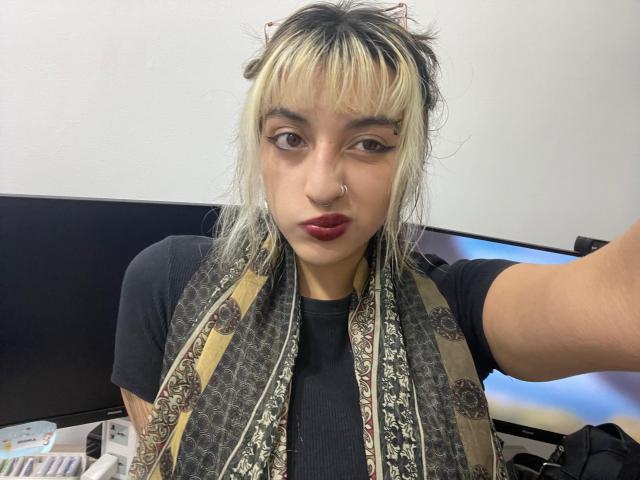 BellaBleu - Live porn &amp; sex cam - 24358649