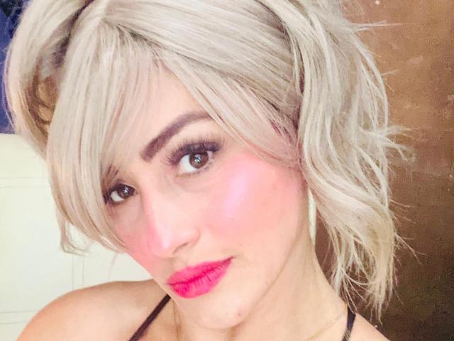 DellettraBrownX - Sexe cam en vivo - 24358821