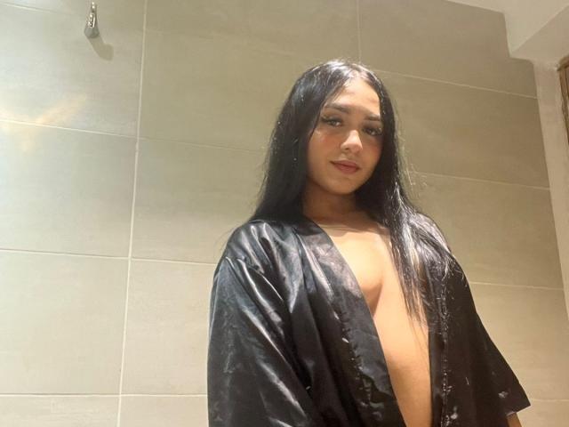 SofiaJames - Live sexe cam - 24362141