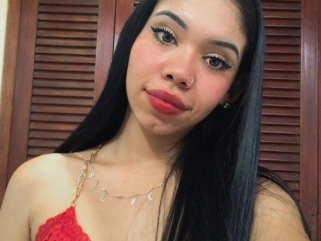 EmaGarces - Live sex cam - 24366841