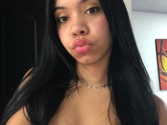 EmaGarces - Live porn &amp; sex cam - 24376085