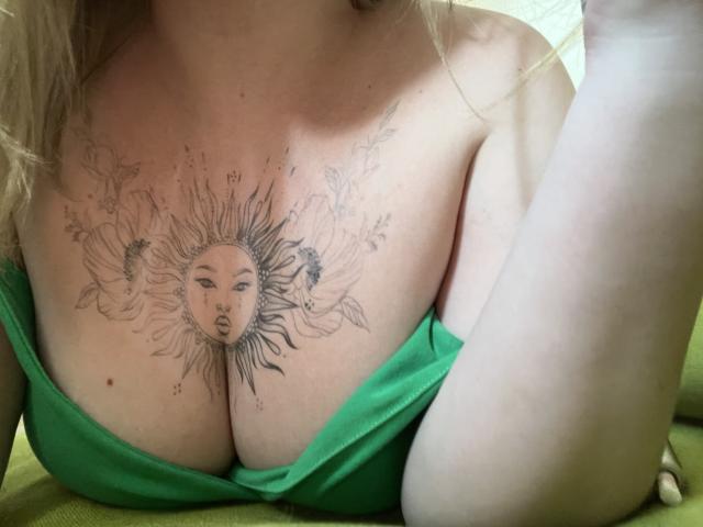 DiLaria - Live porn &amp; sex cam - 24377809