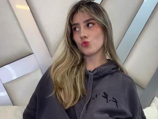 LivelyVanderWood - Sexe cam en vivo - 24382101